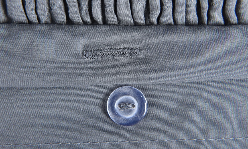 Image 5: Embossed Seersucker Duvet Set