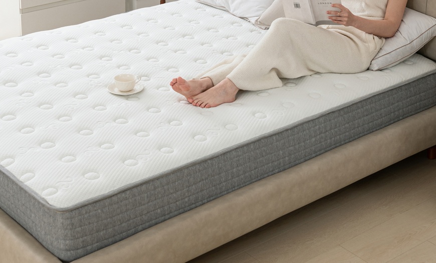 Image 11: Spring and Memory Foam Hybrid Mattress