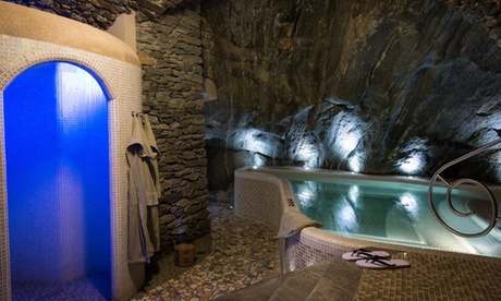 Ingresso Spa con cena segnalata Michelin in terrazza esclusiva da Spa Hotel Ad Gallias (sconto fino a 43%)