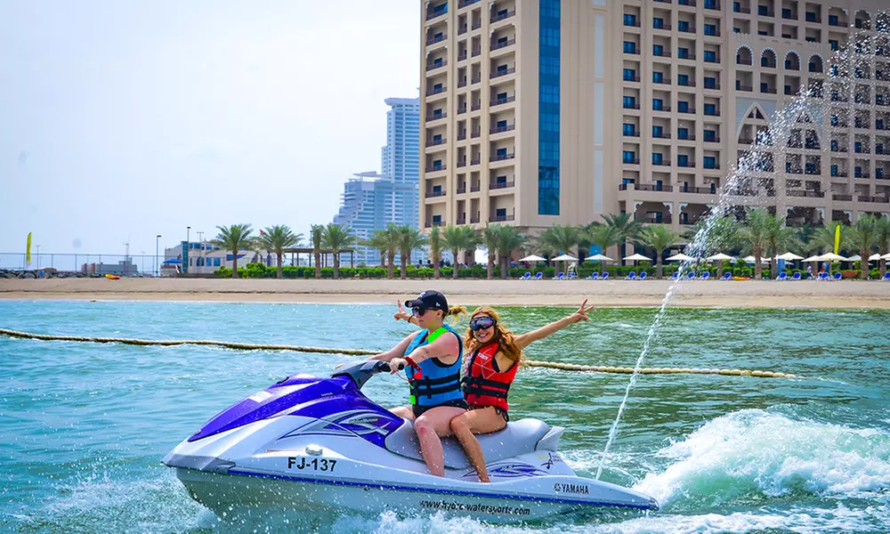 Fujairah: 5* One-Night Stay w/ Optional Breakfast and Dinner Buffet