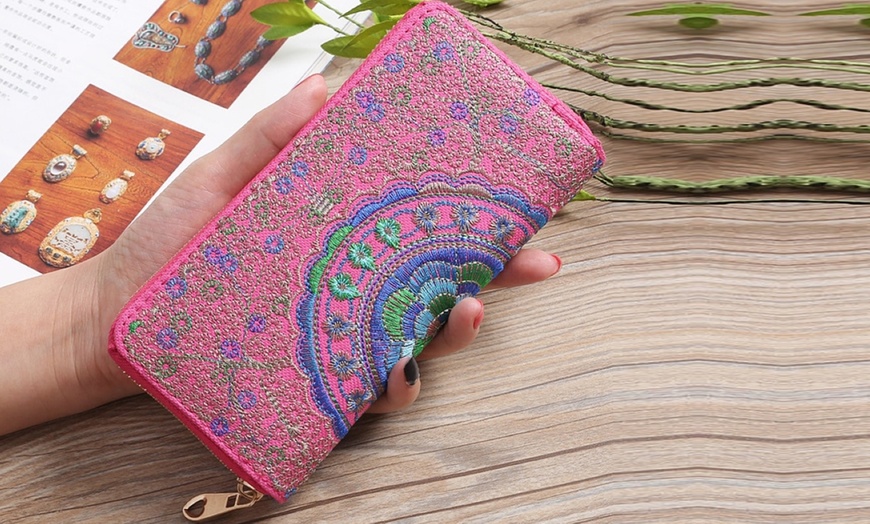 Image 7: Embroidery Wallet