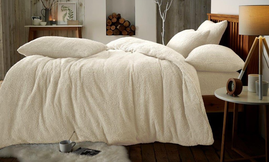 Image 7: Gaveno Cavailia Fluffy Teddy Bear Fleece Thermal Soft Duvet Cover Set