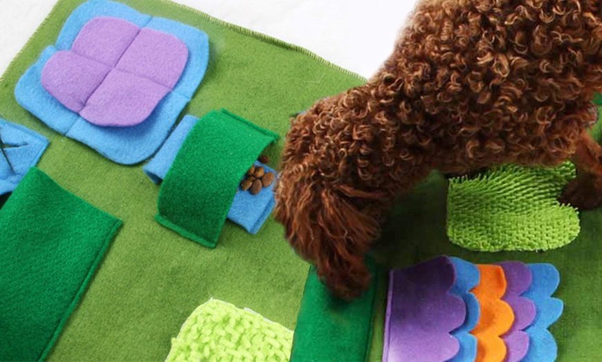 Image 2: Feeding Mat for Dogs