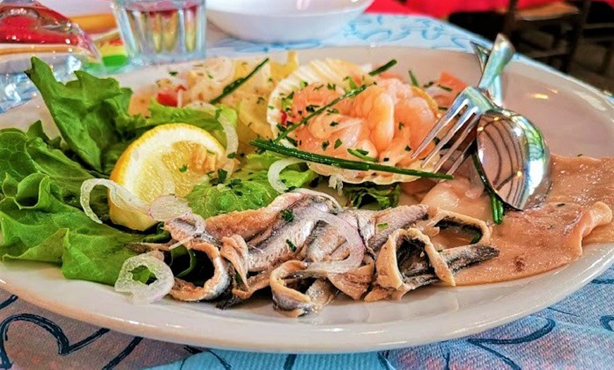 Image 13: Menu di pesce con calice di vino al Ristorante Vigna Del Mare 