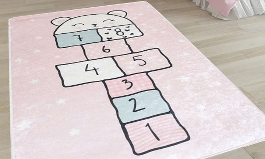 Image 5: Kids' Rug with Hopscotch Print