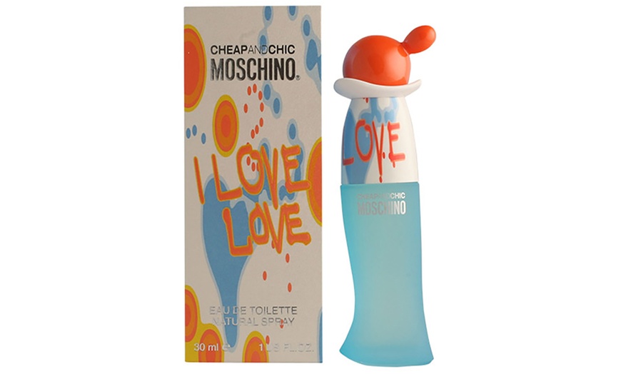 Image 2: Moschino Woman EDT; Fragancia refrescante cítrica, floral y amaderada