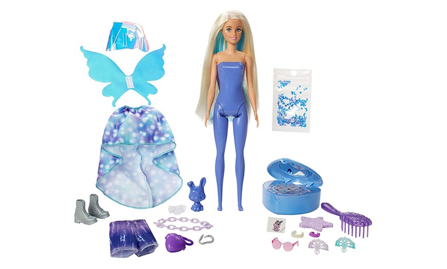 Image 8: Barbie Colour Reveal Peel Toy with 25 Accessories