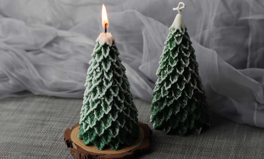 Image 3: 1pc Pine Tree shaped Scented Aromatherapy Candles