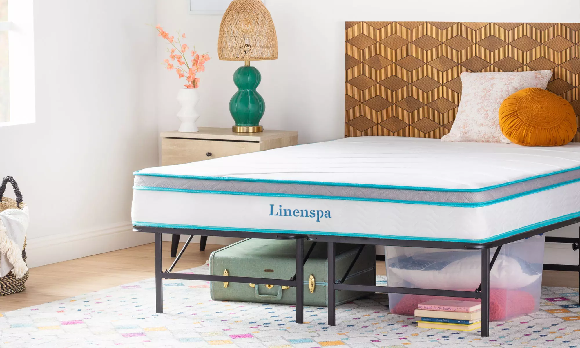 LinenSpa 8" Memory Foam and Innerspring Hybrid Mattress with Optional Frame - Primary Image