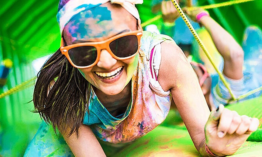 Image 2: Inflatable Colour Run