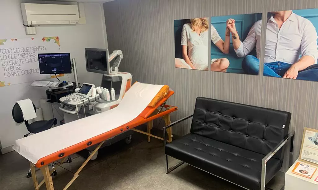 1 ecografía de tu bebé en 4D o 5D con opción a fotos, canastilla y más