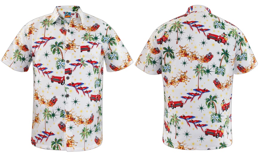 Image 6: Men's Hawaiian Christmas Shirts