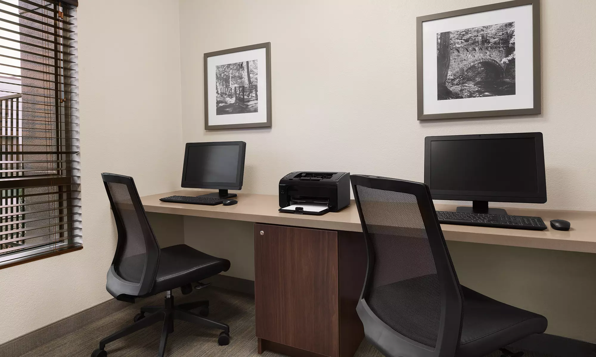 Comfort and Convenient Inn Near Seattle