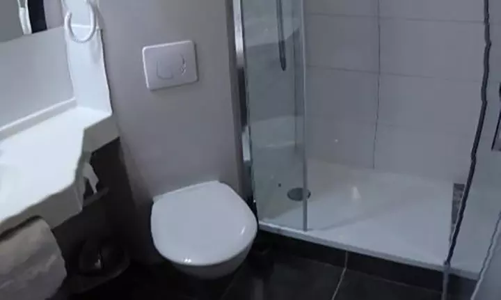 Proche Montpellier : chambre double avec petit-déjeuner en option