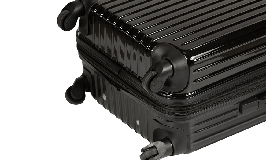 Image 49: 3 Polycarbonate Suitcases
