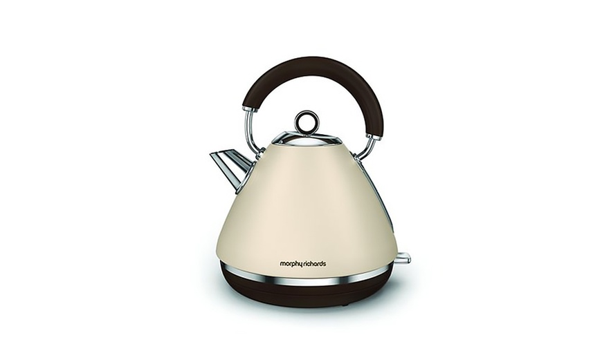 Image 8: Morphy Richards Accents Kettle