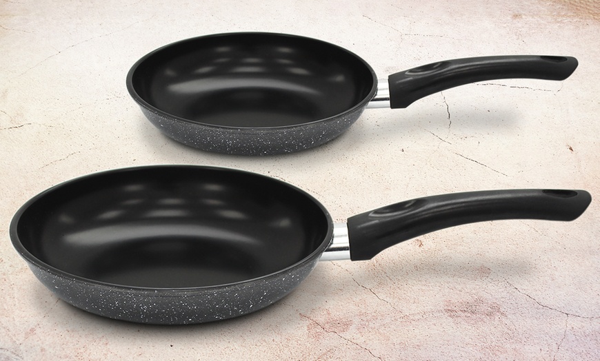 Image 8: Two Frying Pans Set