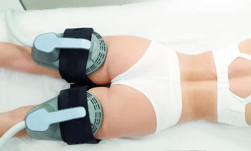 Image 8: 3 o 6 sesiones de tratamiento remodelante y push up en 1 zona a elegir