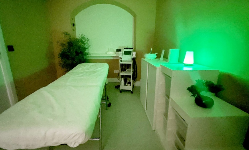 Image 4: 2 o 4 sesiones de vendas frías, lipolaser y masaje drenante