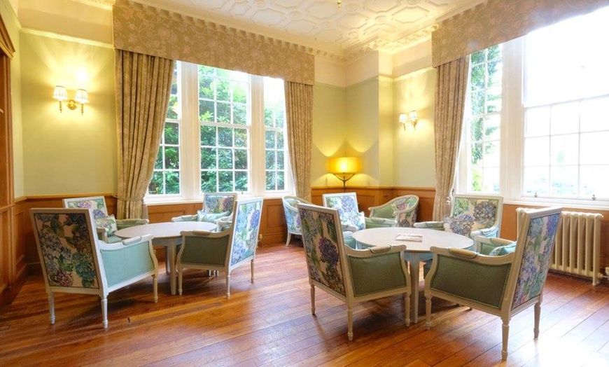 Image 8: Cheshire: 4* Deluxe Double Room Stay with Breakfast