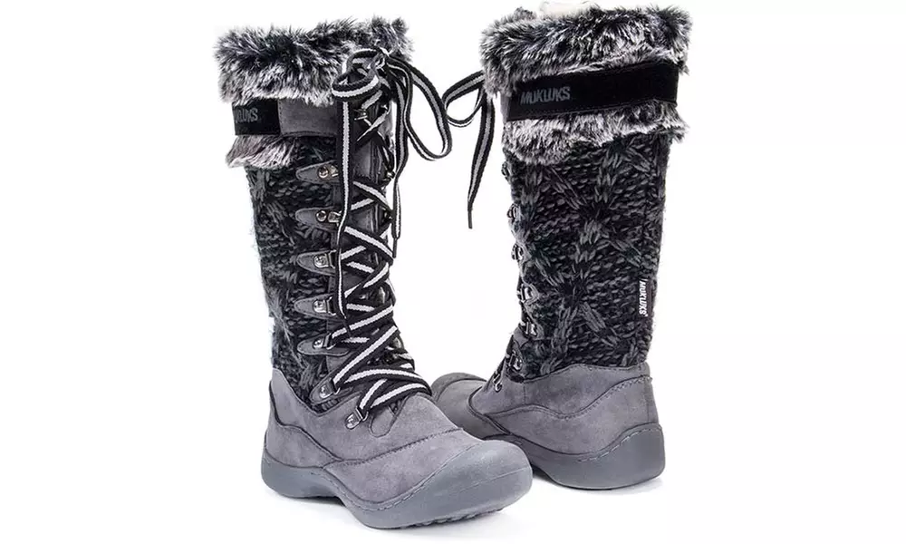 Muk Luks Gwen or Sally Women's Snow Boots (Size 8) - Second Medium