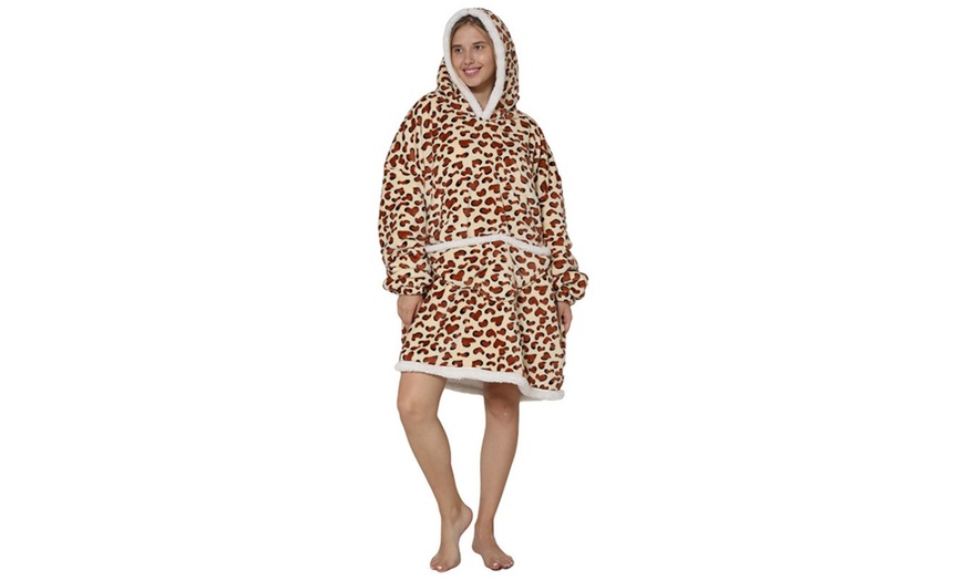 Image 5: Oversized Blanket Hoodie