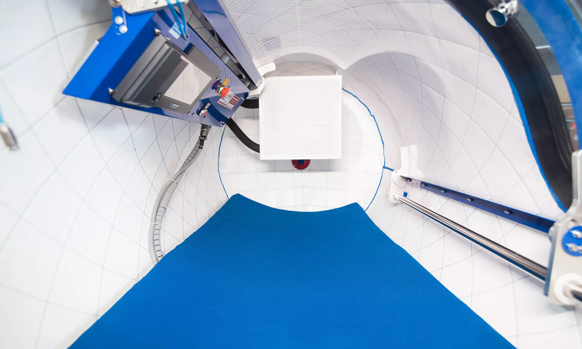 Komora hiperbaryczna w firmie CENTRUM MEDYCYNY NATURALNEJ BERTA ROGUS