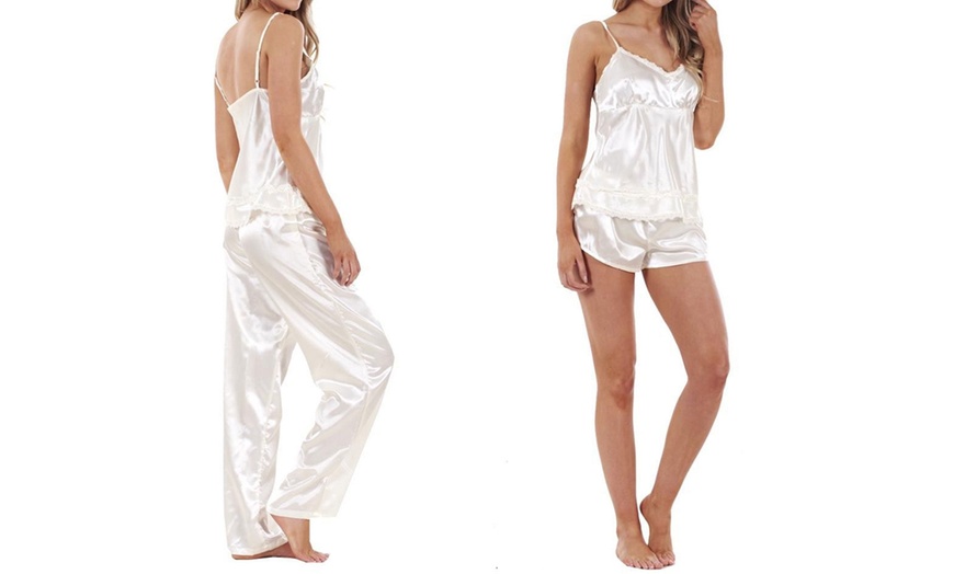 Image 5: Women's Three-Piece Nighty