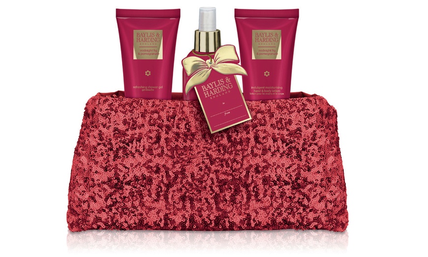 Image 2: Baylis & Harding Bath Gift Set