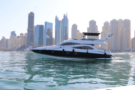 One-hour Sunseeker yacht rental