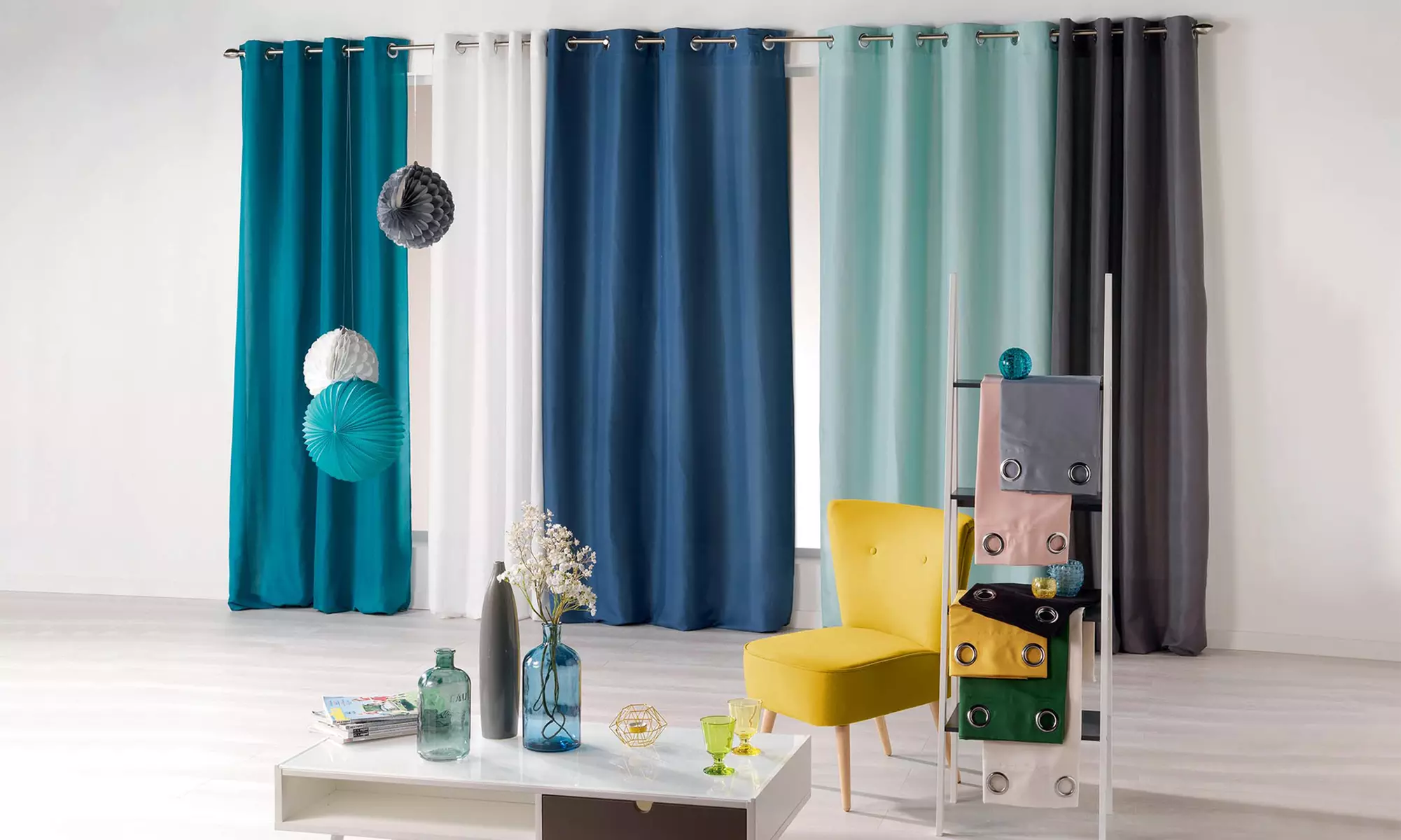 1, 2 ou 4 rideaux à œillets en métal de la marque Douceur d'Intérieur - Primary Image