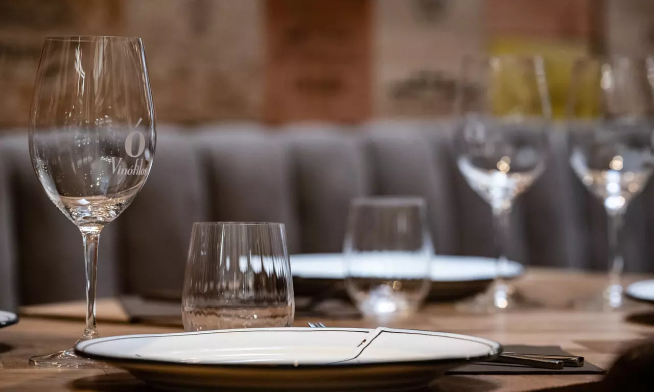 Amantes del vino: degustación de vinos con quesos para 2 o 4 personas