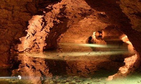 Pour adultes et/ou enfants : 1 entrée ou pass famille dès 2,95  pour visiter Les Grottes de La Balme