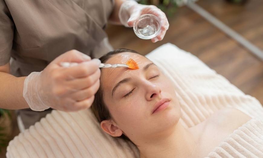 Image 6: Luxury Spa Days with Massages, Facials & Couples Packages


