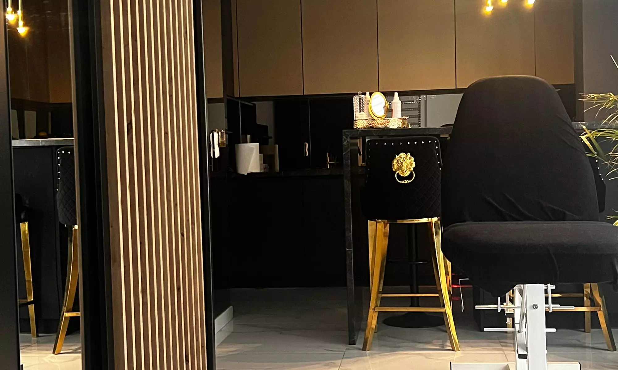 Zabiegi odmładzające: botox lub nici PDO First Lift w Alex Beauty Clinic (do -57%)