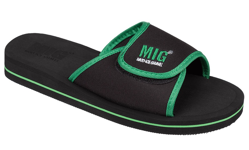 Image 6: Men's Waterproof Beach Flip Flops