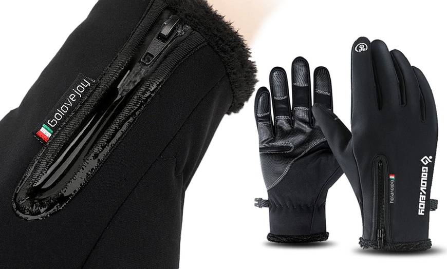 Image 2: Unisex Touch Screen Gloves V2