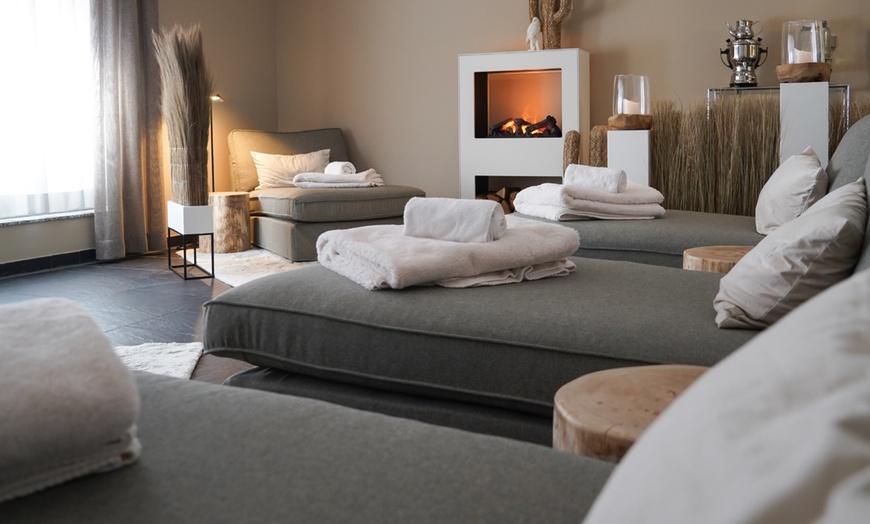 Image 6: Fuß- und Beinmassage oder Ganzkörper-Wellnessmassage für 1 Person