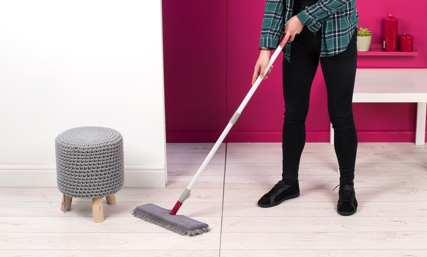 Image 2: Two-in-One Flexi Mop with Extendable Neck