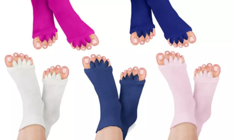 Wellness-Socken mit Zehentrennern in der Farbe der Wahl - Primary Image