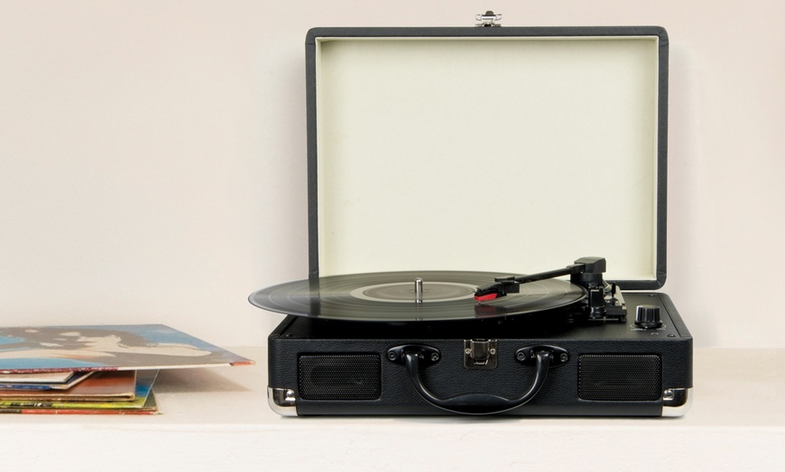 Image 5: Retro Briefcase Turntable