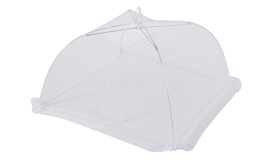 Image 2: Four or Eight Large Pop-Up Reusable Mesh Food Covers