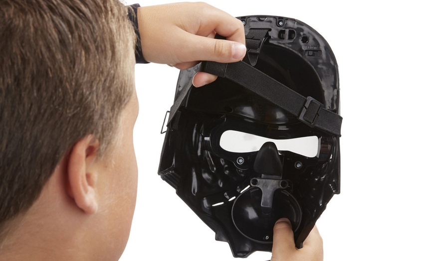 Image 2: Hasbro Kylo Ren Electronic Mask