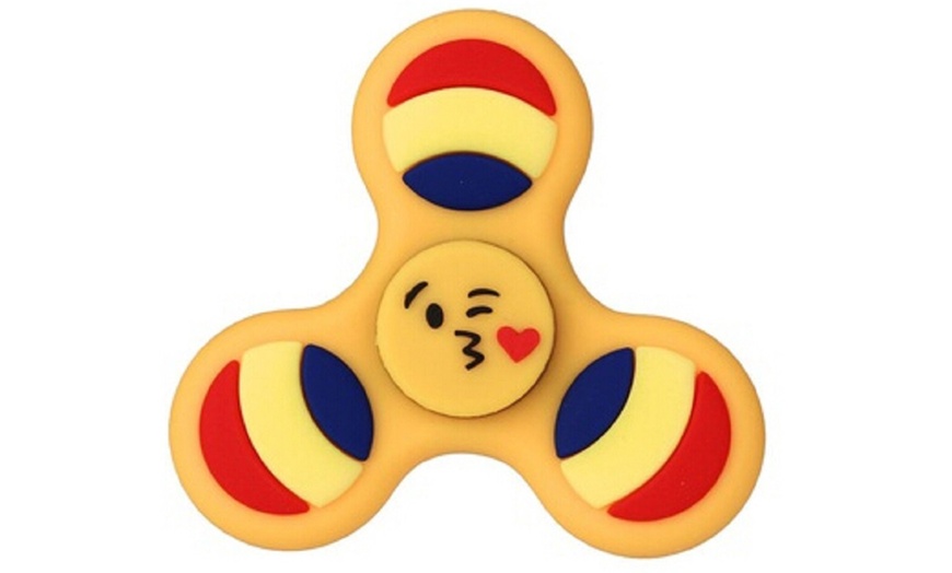 Image 11: Finger Spinner Emoji