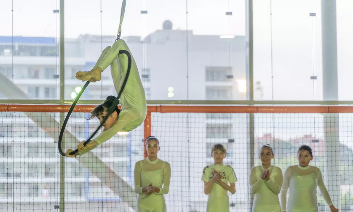 Saltos en camas elásticas y piscina de bolas para hasta 4 personas