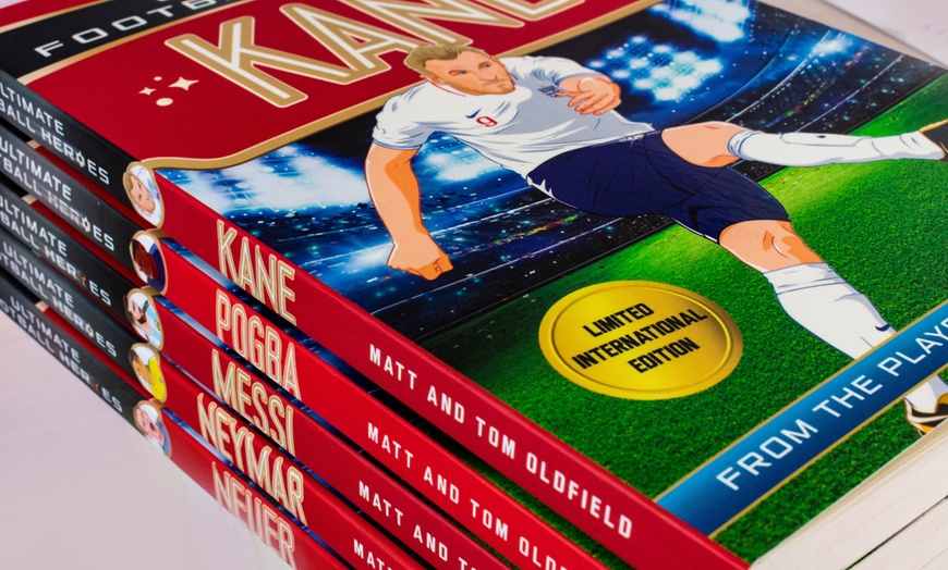 Image 4: Ultimate Football Heroes Book Set