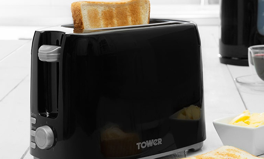 Image 7: Tower Toaster and Kettle Set