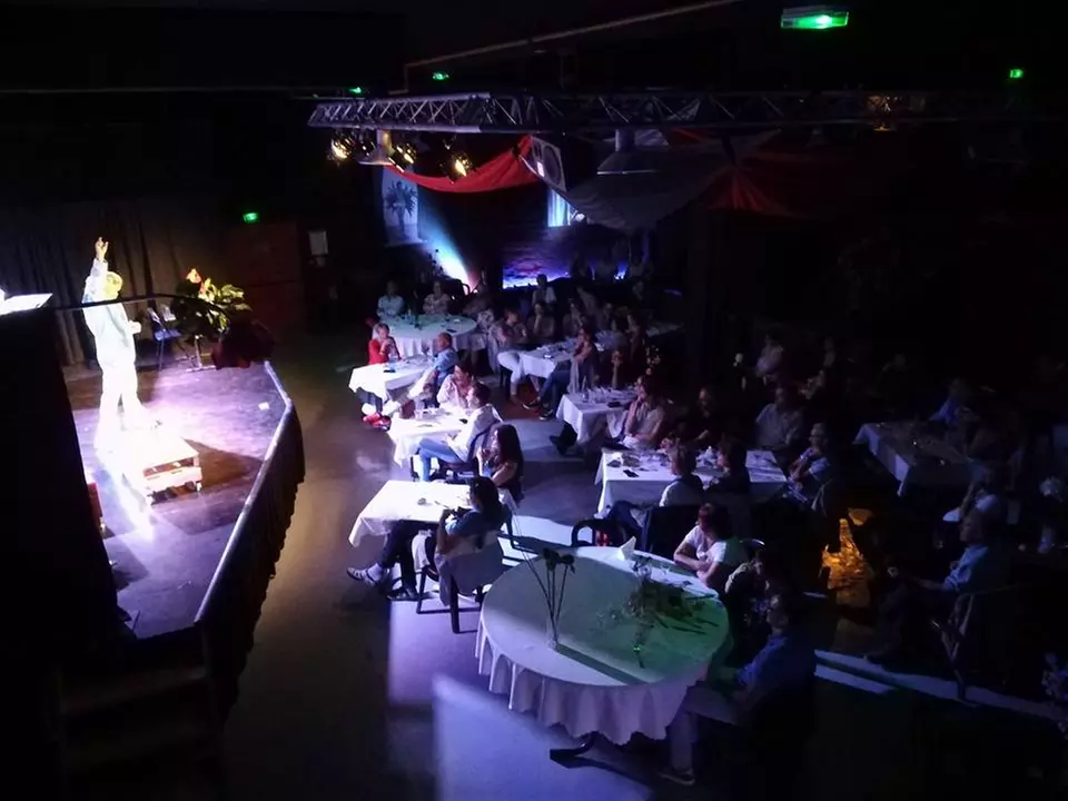 Menu prestige avec spectacle pour 2 personnes à 79,90 € au restaurant Agapes et spectacles - Second Medium