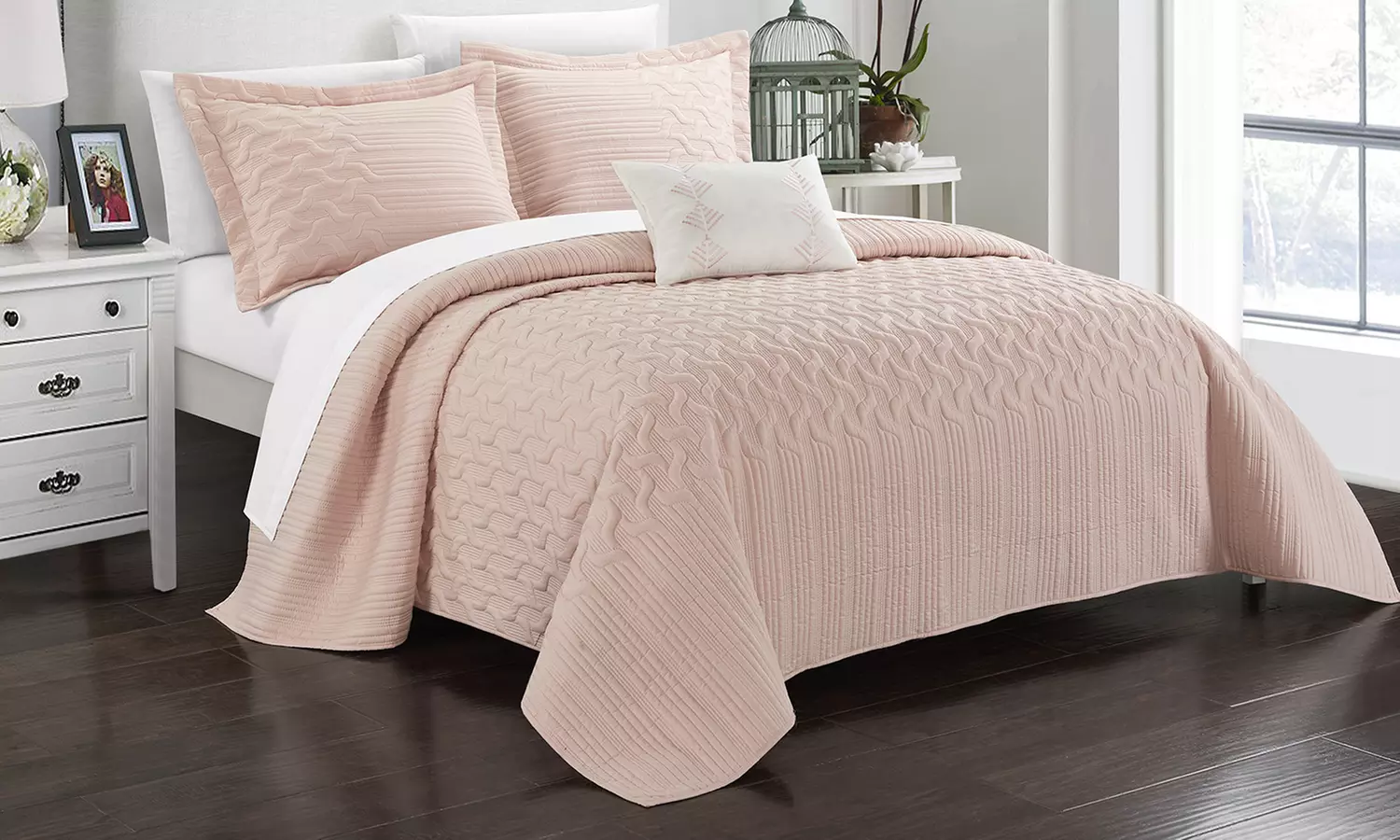 Chic Home Shaly Interlaced Design Quilt Set (3- or 4-Piece) - Primary Image