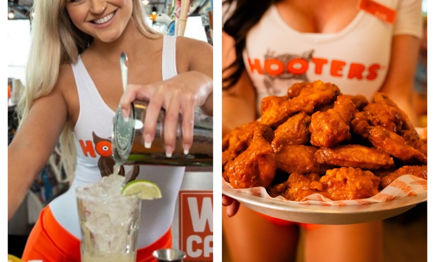 Image 2: Bottomless Brunch for 1, 2, or 4 at Hooters of Liverpool!